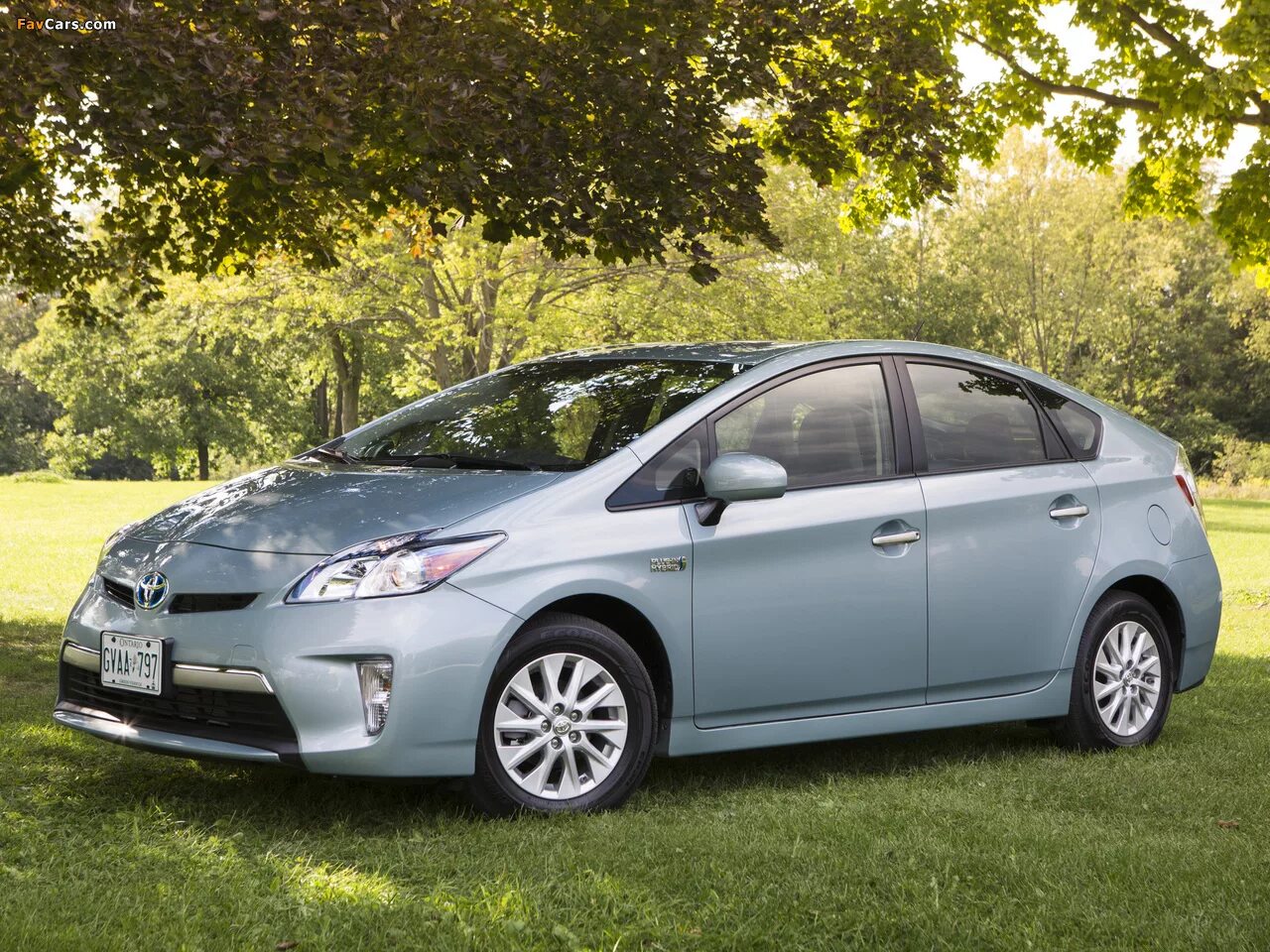 Тойота приус гибрид 2016. Toyota prius 40. Тойота приус 2013. Какие есть приусы. Toyota prius v.