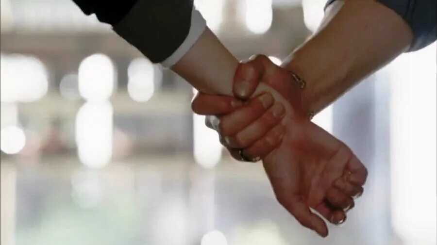 He grabbed. Liam gallagher and noel поссорились. кража сумки. He grabbed. Grab sister.