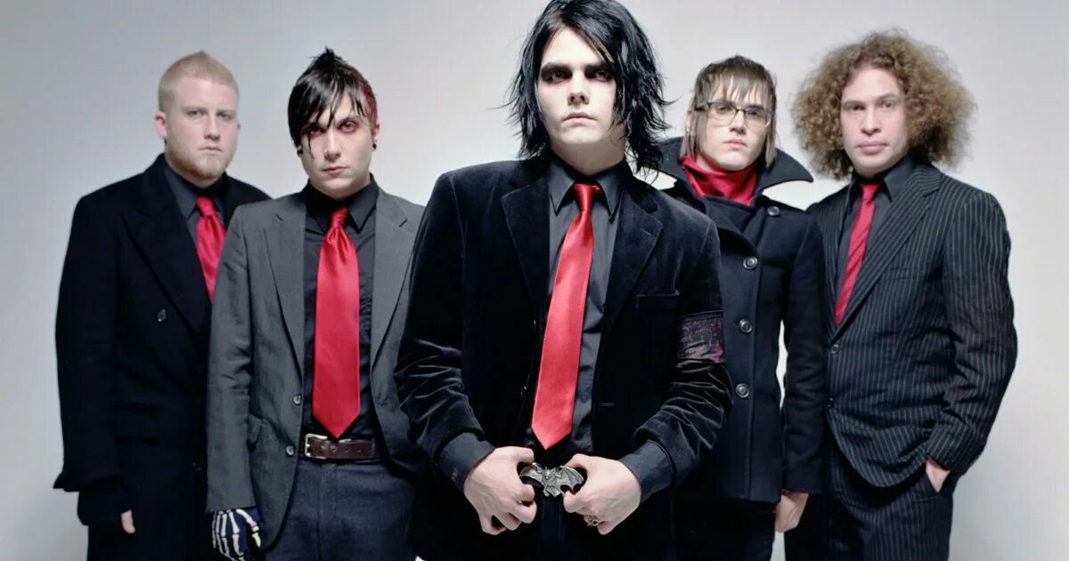 Группа my Chemical Romance. My Chemical Romance 2004. My Chemical Romance 2010. My Chemical Romance 2022. My chemical romance t