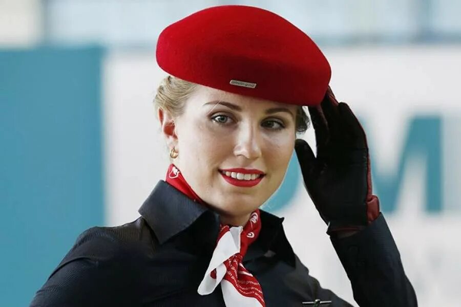British airways форма бортпроводников. Российские стюардессы. Стюардесса википедия. Стюардесса википедия. Фото стюардесс в самолете.