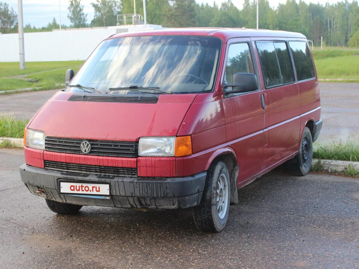 Фольксваген Каравелла 1992. Фольксваген т4 красный. VW Caravelle t4. Фольксваген Каравелла красный.