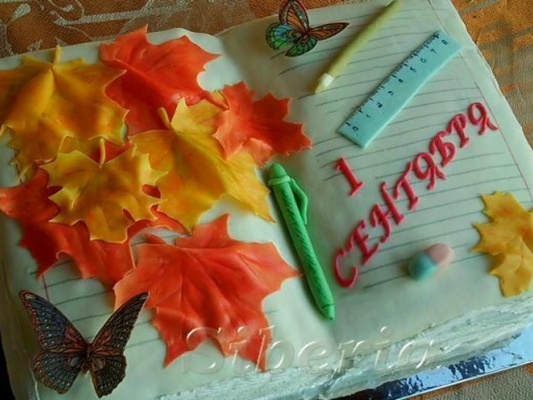 Поделка для учителя. Поделка к юбилею школы. Торт «учителю». Поделки в школу. Поделка в школу на юбилей школы.