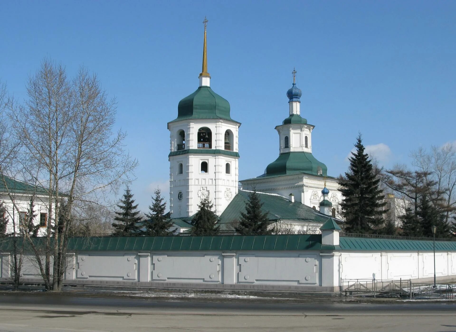 Женский монастырь в иркутской области. Монастырь иркутск. Знаменский монастырь иркутск. Знаменский женский епархиальный монастырь иркутск. Монастырь иркутск.