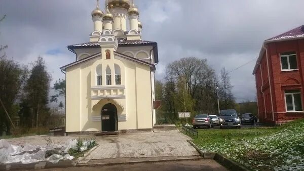 Пантелеимоновский храм Дмитров. Городская больница Дмитров. Дмитров ул Больничная 7. Больничная ул., 7, Дмитров, Московская обл., 141800.