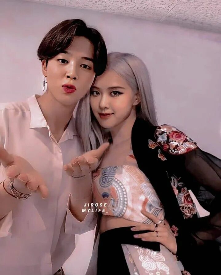 Розэ и чимин. Чимин и Розе. BTS and BLACKPINK jirose. Jirose Jimin. Группа BLACKPINK Розэ Чимин.