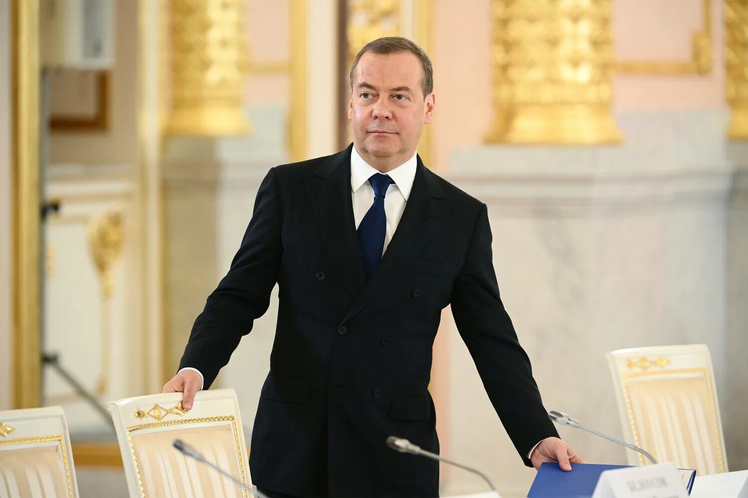 Переговоры медведева. Политика фото. Медведев фото.