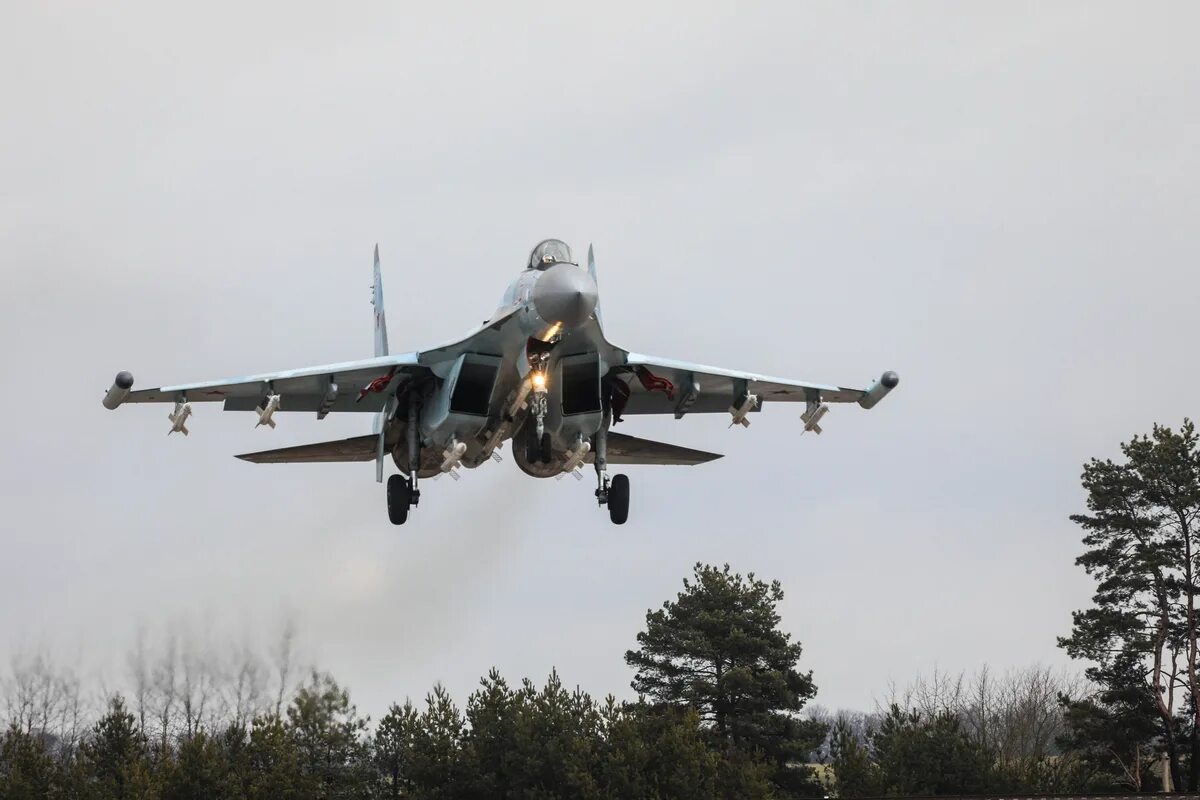 Су 57. Су-35 в сирии. Су35 сверхзвуковой самолёт. Су 35 испугал. Су 35 стелс.