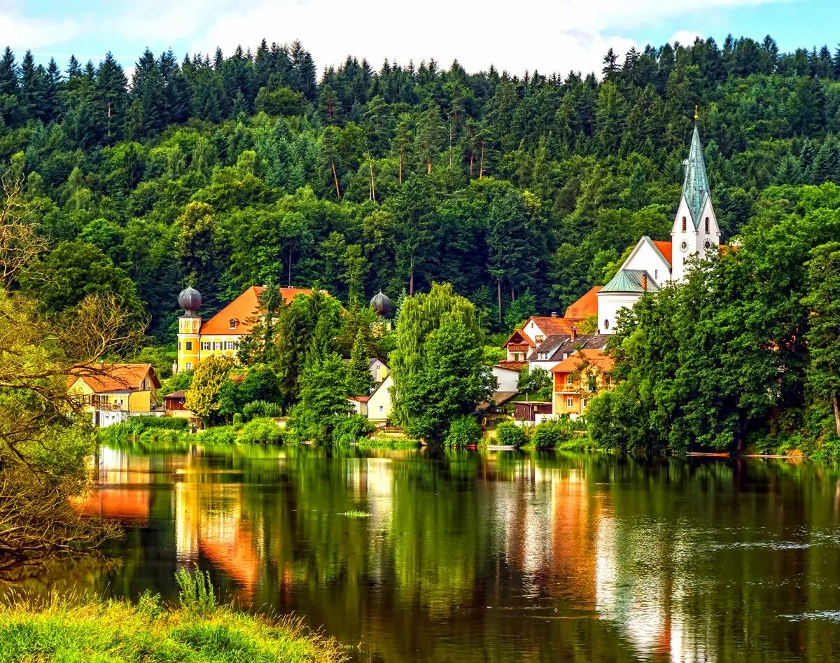 Бавария Германия природа. Река Заале Бавария. Бавария Германия ландшафт. Замок Шварцвальд Германия. Летнее время в германии