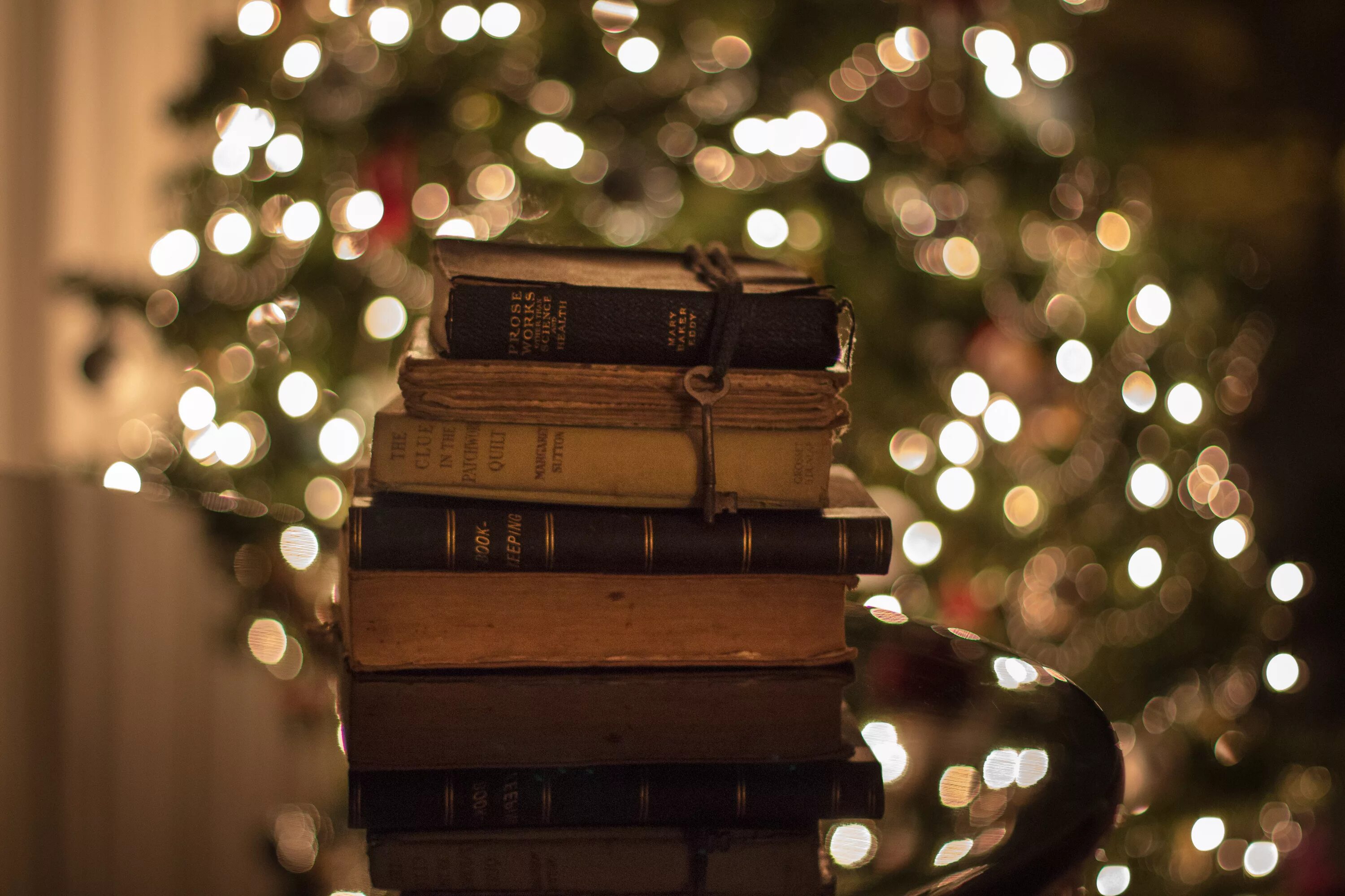 Новый год книги. Booking year. Новогодние книги эстетика. Booking year. С новым книжным годом.
