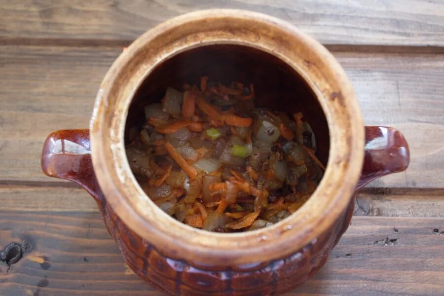 Рагу в горшочках с мясом