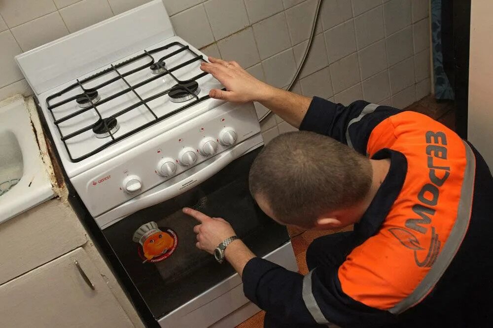 Замена газовой плиты в квартире. Газ плита. газовая плита в квартире. электроплита в квартире. газ в квартире.