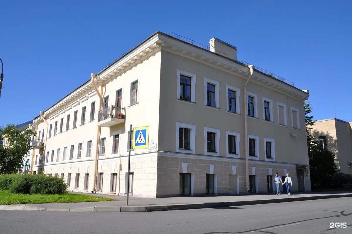 Дом 33 1 петербург. Карла маркса 33/1. ул карла маркса дом 33. кронштадт ул мартынова. кронштадт ул.мартынова 11.