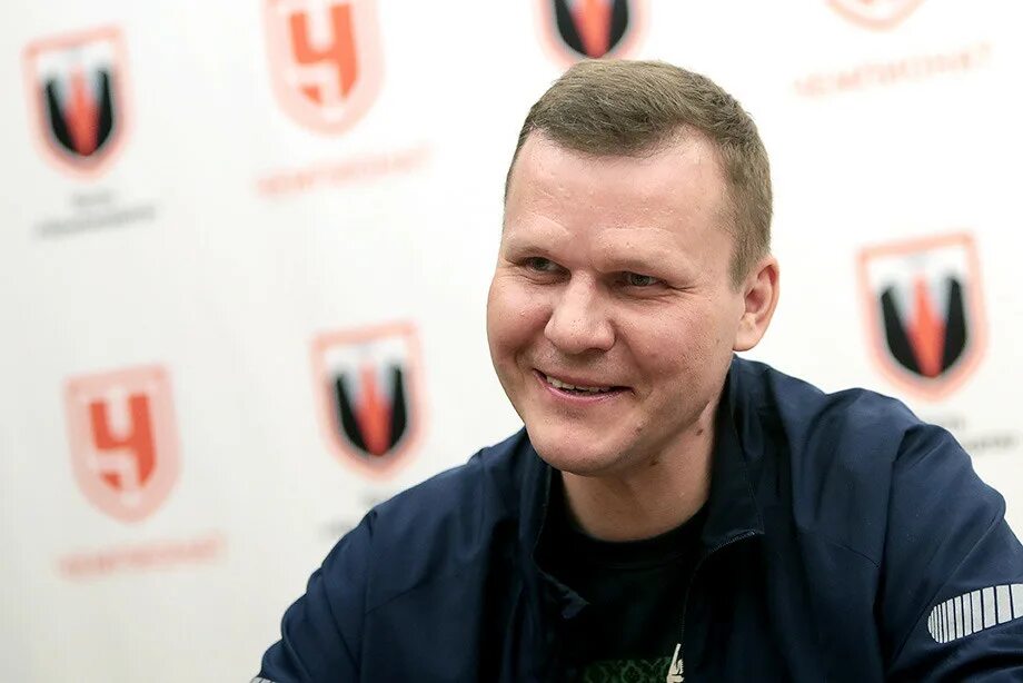 Соломатин футболист. Андрей юрьевич соломатин. андрей соломатин цска. андрей соломатин локомотив. соломатин андрей юрьевич футболист.