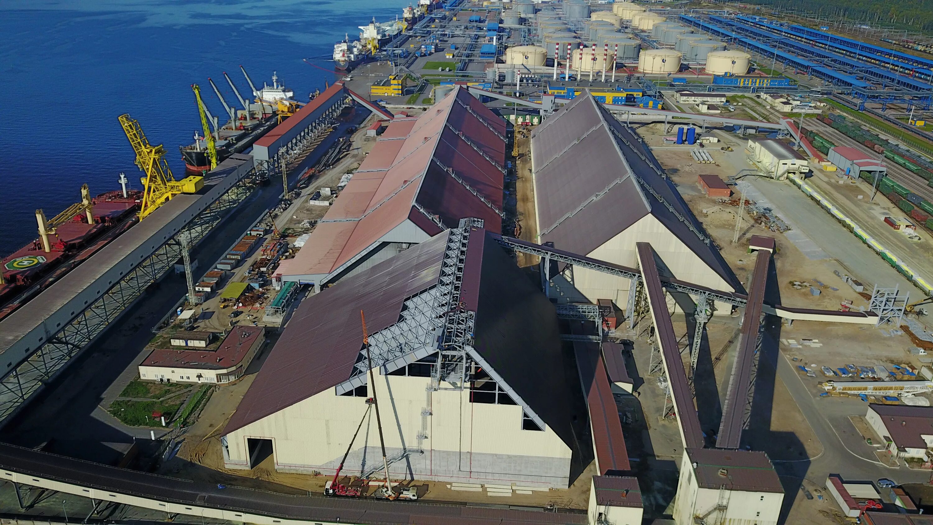 Порт усть луга ленинградская область. Терминал еврохим в усть луге. Морской порт усть-луга. Порт усть луга ростерминалуголь. Терминал ростерминалуголь.