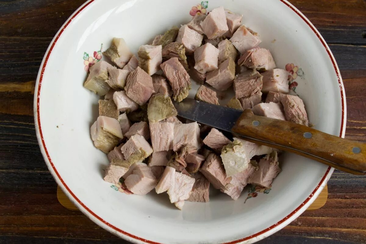 Маринованная отварная говядина с луком. Boiled meat. Говядина замаринованна. Отварная говядина. Маринованная отварная говядина с луком.