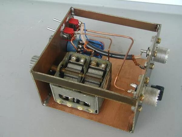 Кв антенный тюнер. Трансивер sw2013 КСВ метр. Трансформатор "бинокль" для кв ум 1-30 МГЦ. Симметричный тюнер ew1mm. Антенный тюнер для QRP кв трансивера.