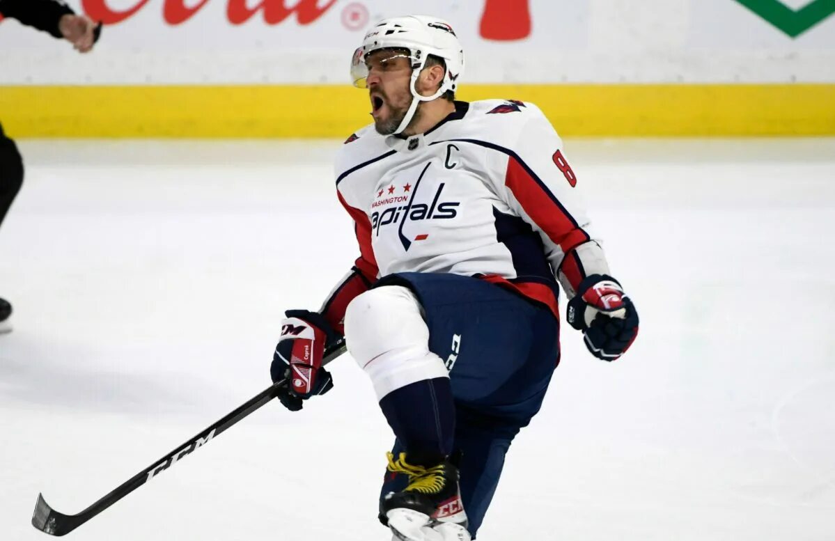 Таблица nhl игроков. Овечкин шайбы по годам таблица. Гретцки овечкин таблица. Игроки нхл по матчам. Игроки нхл по матчам.