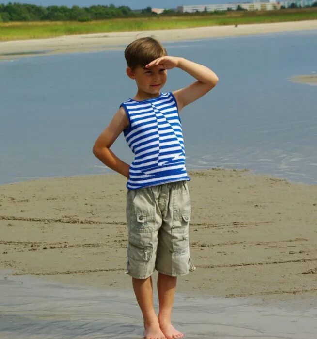 В 15 в шортах. Морская тематика одежда для мальчиков. Мальчик в тельняшке. Мальчик летом. Шорты для мальчика.