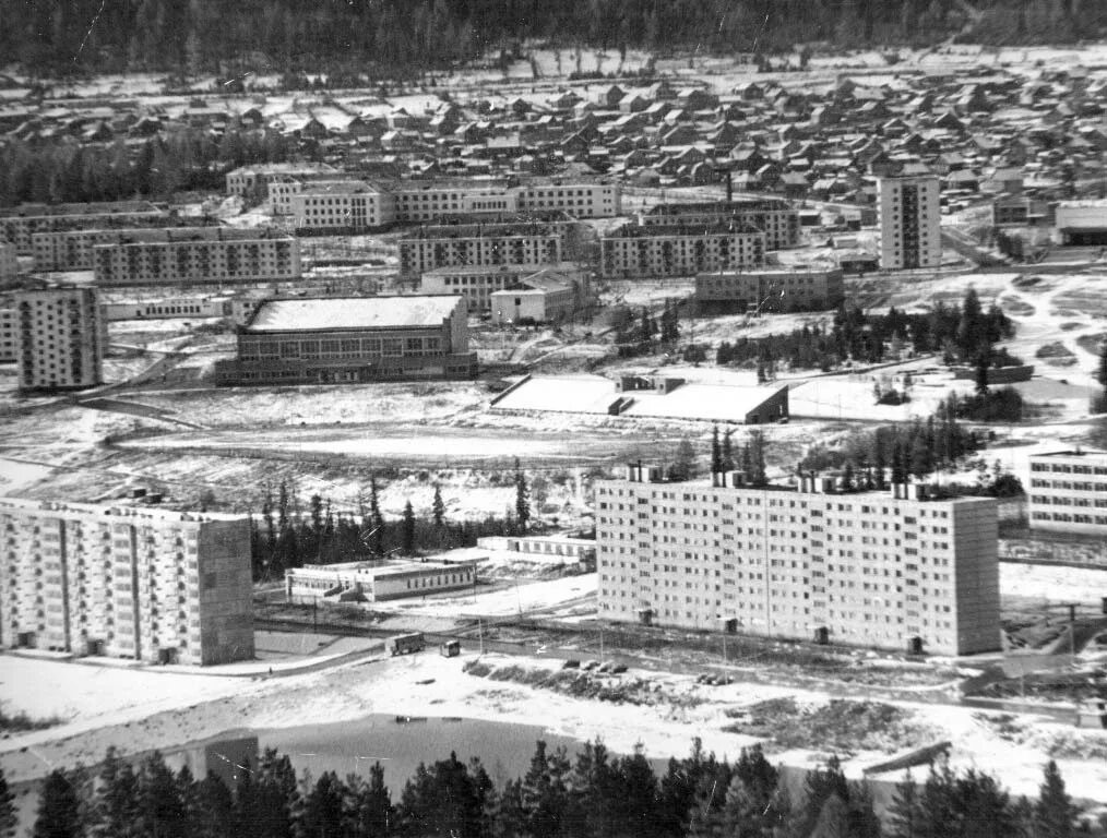 Город железногорск илимский иркутская. Железногорск-илимский иркутская. город железногорск иркутская область. илим железногорск. старый город железногорск илимский.