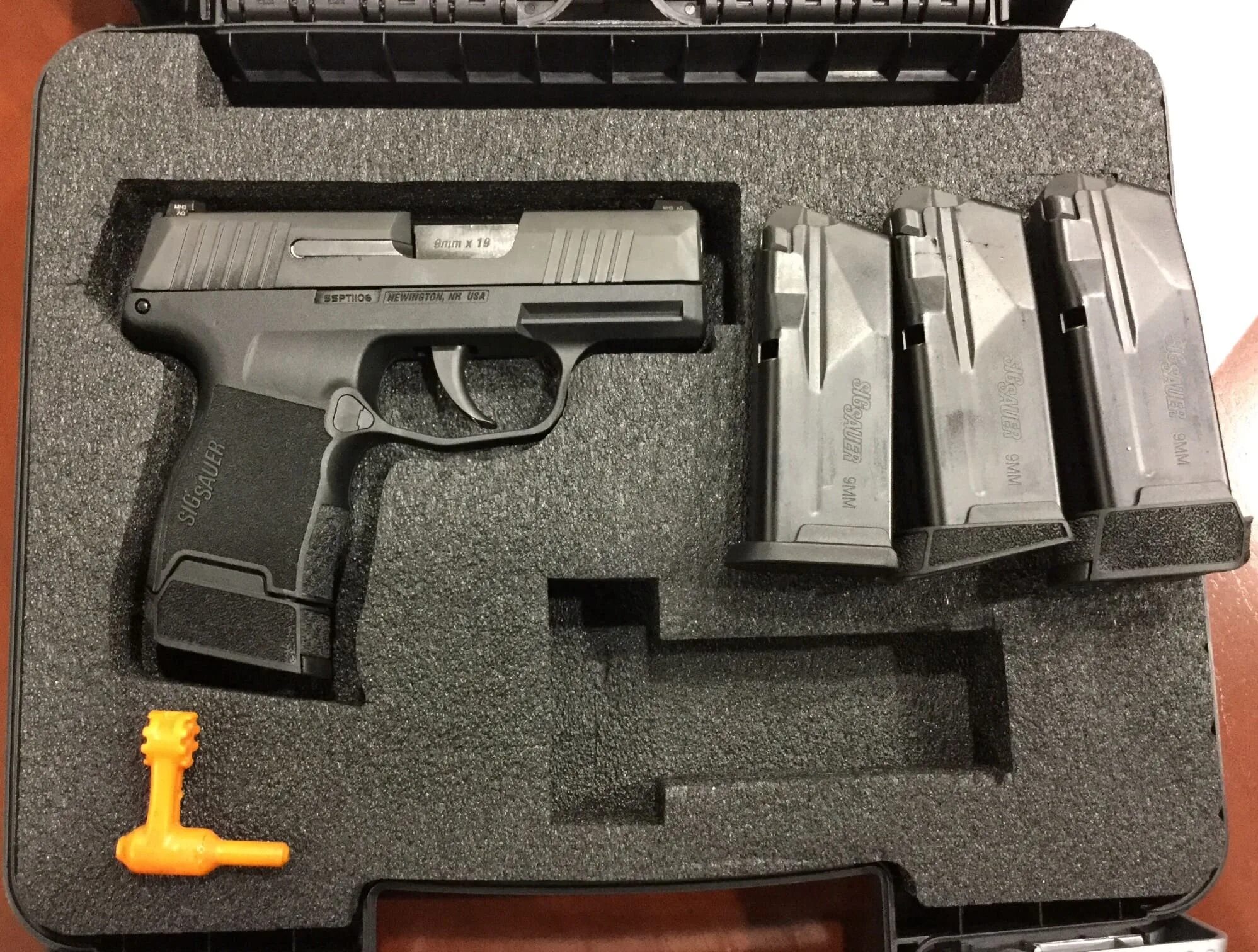 Sig p7s sgn pkcs7 pkcs. Зиг зауэр 365. sig sauer p365 xmacro. sig sauer p320 subcompact.