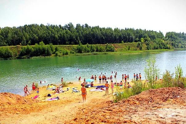 Дубровка купаться. Дубровка купаться. Лесное озеро сергиев посад. Тверь карьеры константиновка. Озеро льва толстого калужская область.