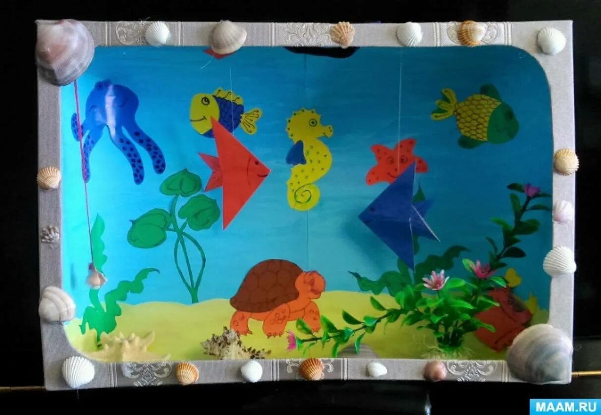Тема аквариум в средней группе. Поделка аквариум. Аквариум поделка в детском саду. Макет на тему морские обитатели. Поделка морские обитатели.