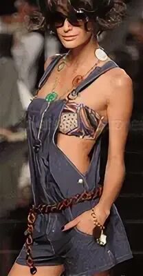 Самый бесячий звук для людей. Уродливые модные вещи. Кровососущие комары. Тапочки с юмором. Рик оуэнс коллекция 2020.