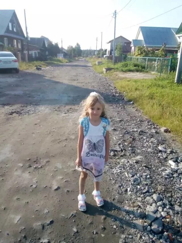 Девочка пятилетка. Зарина авгонова. 5 летняя зарина авгонова. зарина авгонова пропала. девочка потерялась.