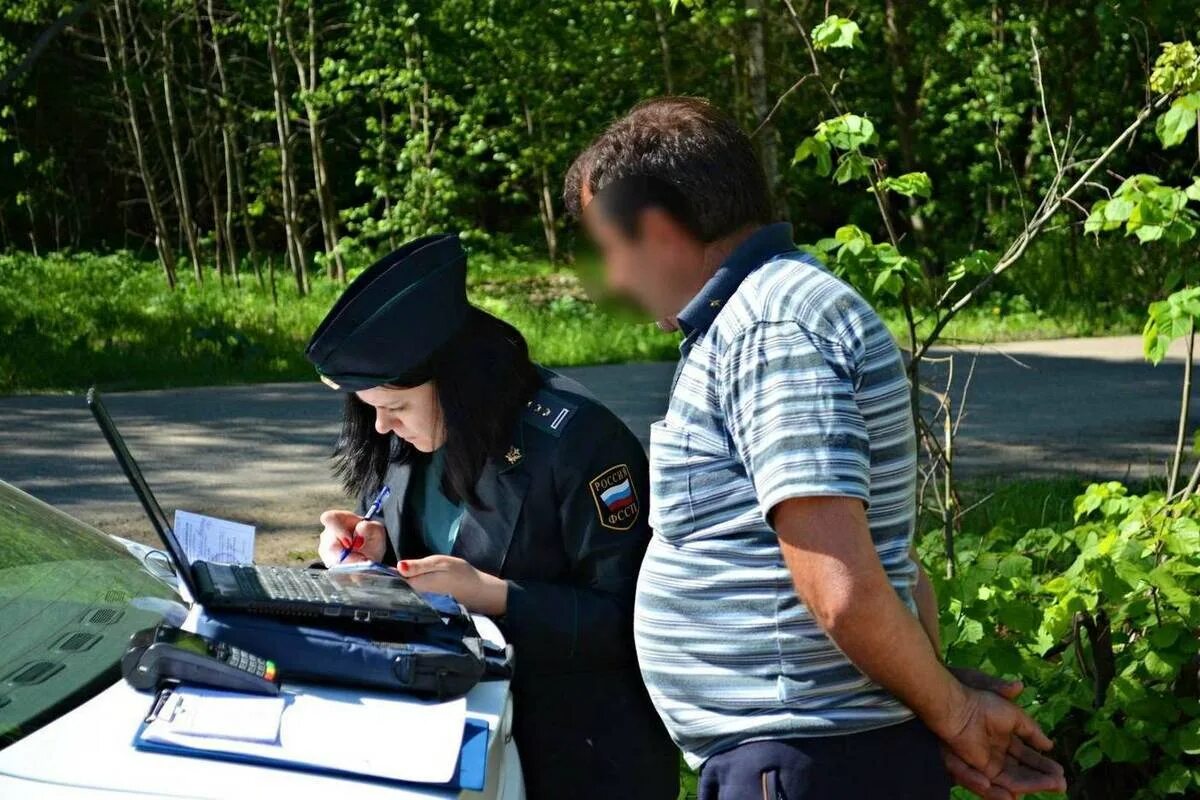 Приставы калужская область телефон. УФССП по Калужской области. Дорожный пристав. Калужская приставы. ФССП Калуга сотрудники.