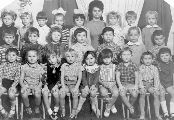 покажи архив фото. покажи архив фото. детский сад 1970 год. старые архивные фотографии. школа в деревне.