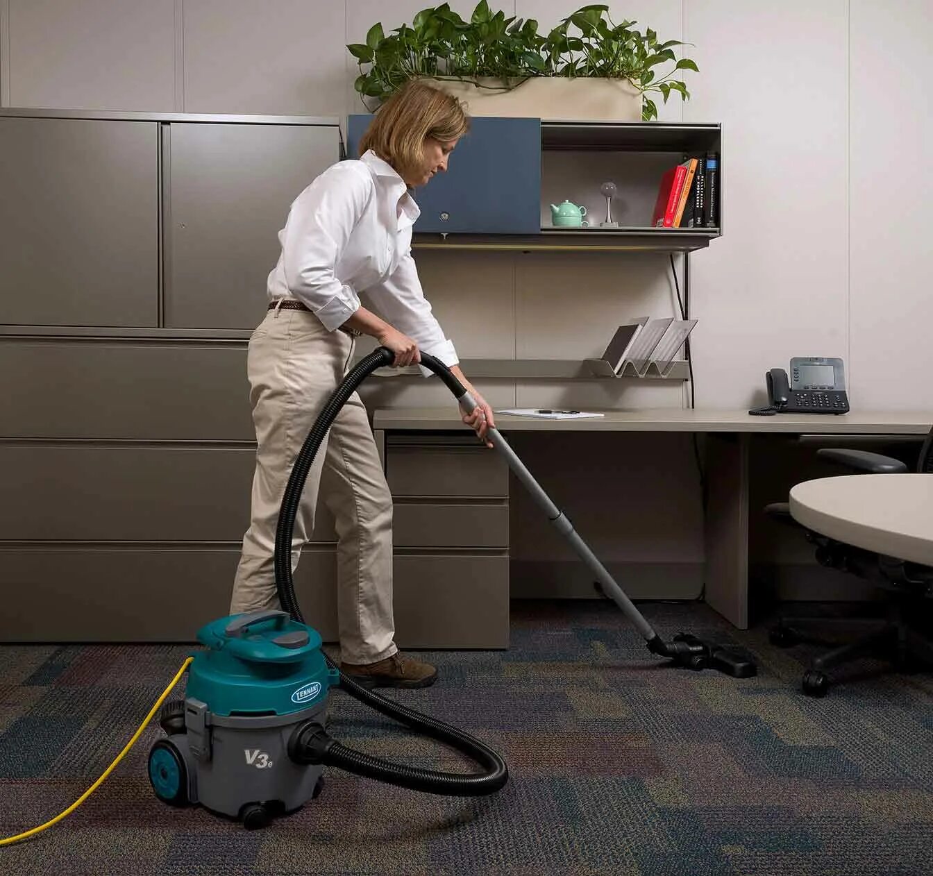 Какой есть пылесос. Пылесос теннант. tennant v14. vacuum cleaner пылесос. пылесос для оргтехники.