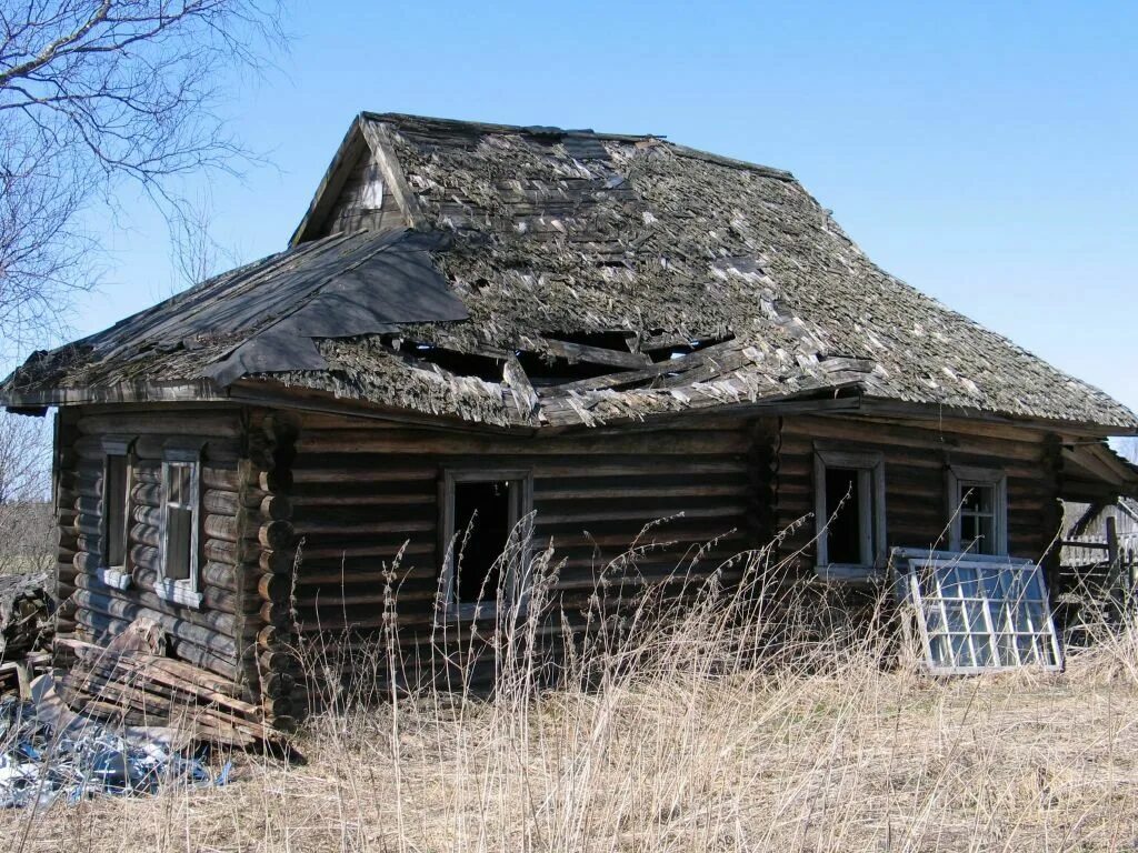 Не поли хату. Деревня Тумлейка Вознесенский район Нижегородская область. Заброшенные деревни в Челябинской области. Дом изба в деревне старое Сихино. Заброшенные деревни Белоруссии.