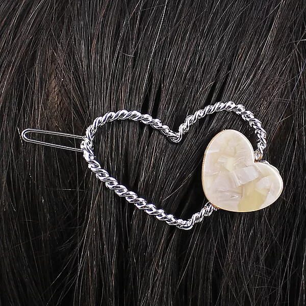 Заколки сердечки. Заколка для волос сердце. Заколка для волос сердечко. Металлическая шпилька для волос.
