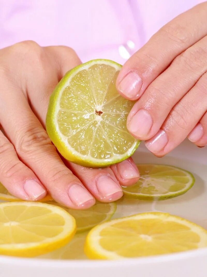 Свежевыжатый лимонный сок. Чай с апельсином. Лимонное эфирное масло. Чай с лимоном и имбирем. Ванночки для отращивания ногтей.
