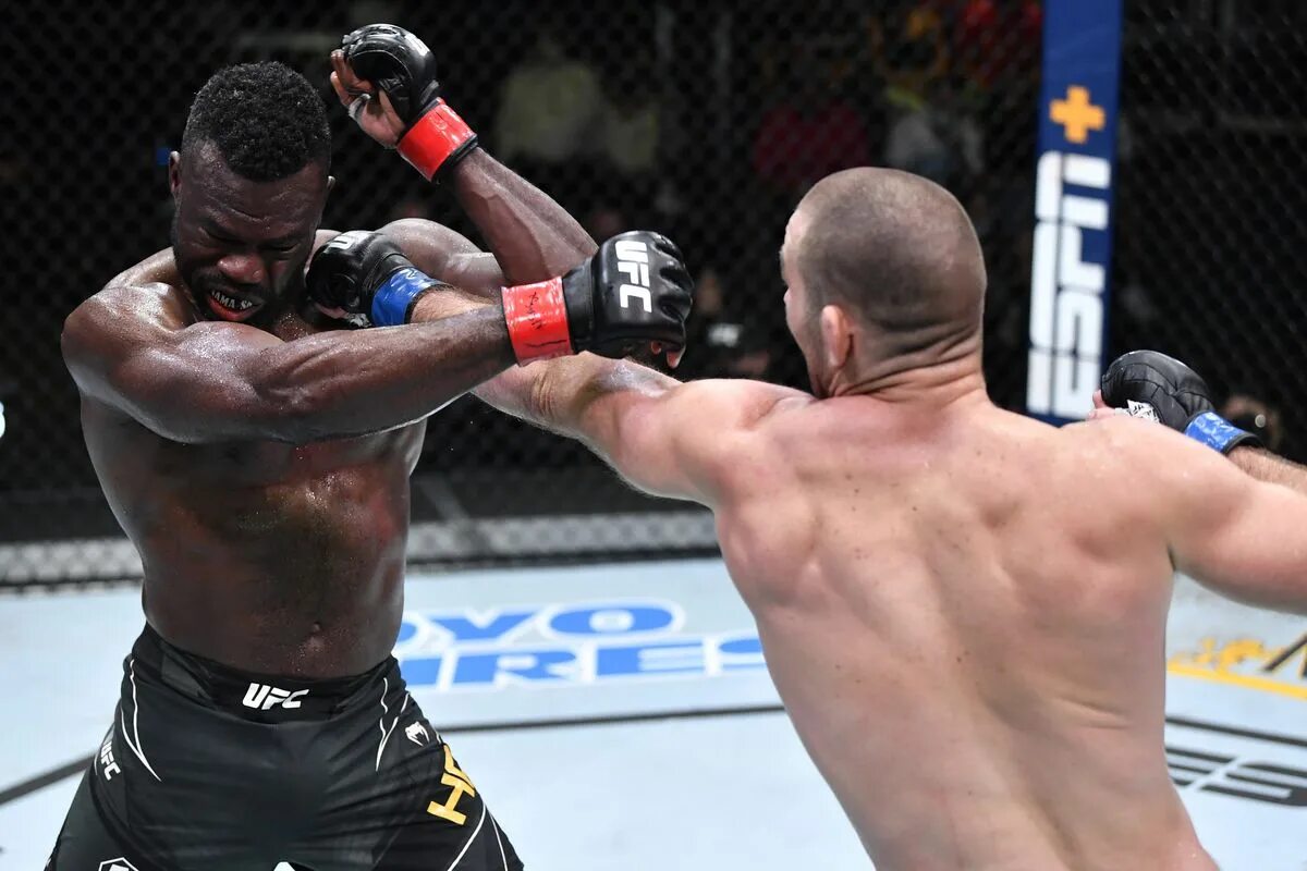 Шон стрикленд бой. Шон стриклэнд. юрайя холл боец. sean strickland ufc. uriah hall ufc.