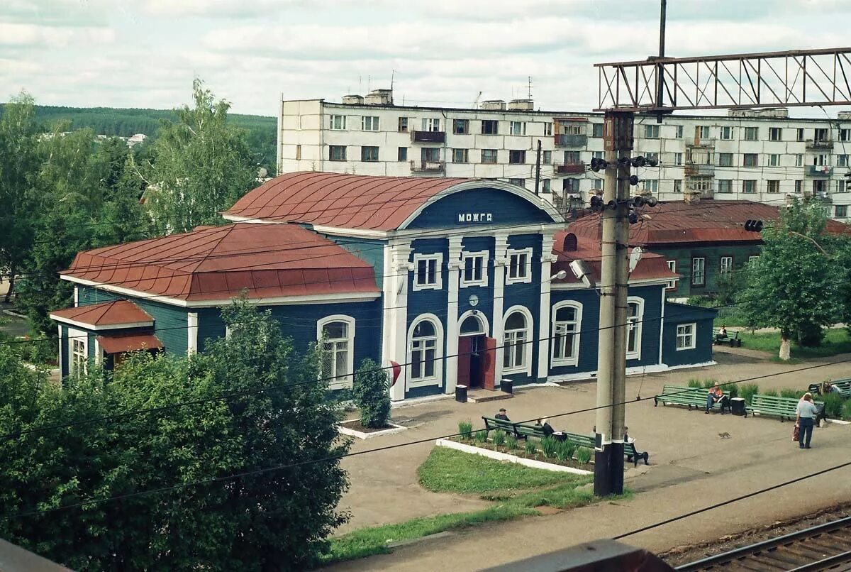Храм архистратига божия михаила можга. Архистратига михаила можга. Вокзал можга новый. Станция жд вокзала можга. Жд станция можга.