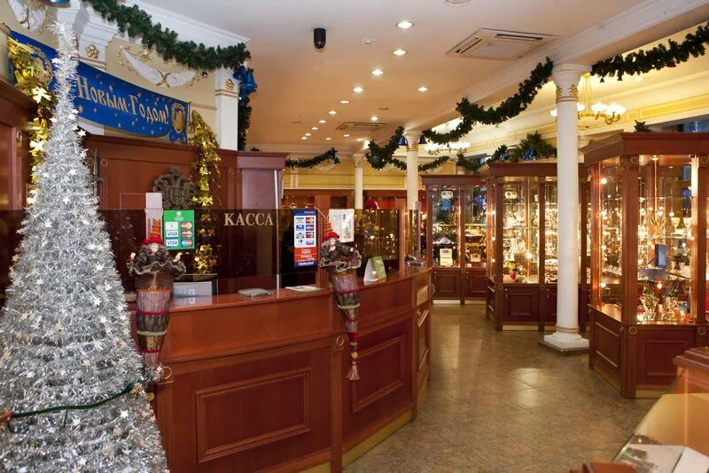 Известные магазины иркутск. Магазин сапфир текстильщики. Сапфир иркутск. Магазин сапфир тайшет. Магазин сапфир город чита.