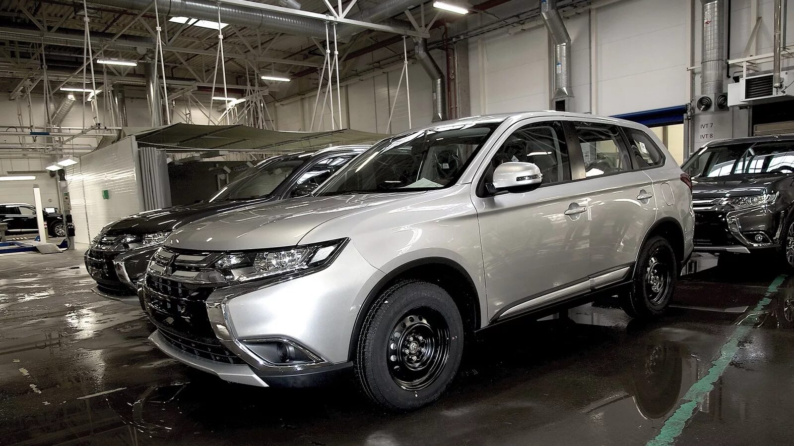 Где на mitsubishi outlander. Автомобиль Митсубиси Аутлендер завод ПСМА рус. Митсубиси Аутлендер сборка. Митсубиси Аутлендер Калуга. Митсубиси Аутлендер сборка чья 2020.