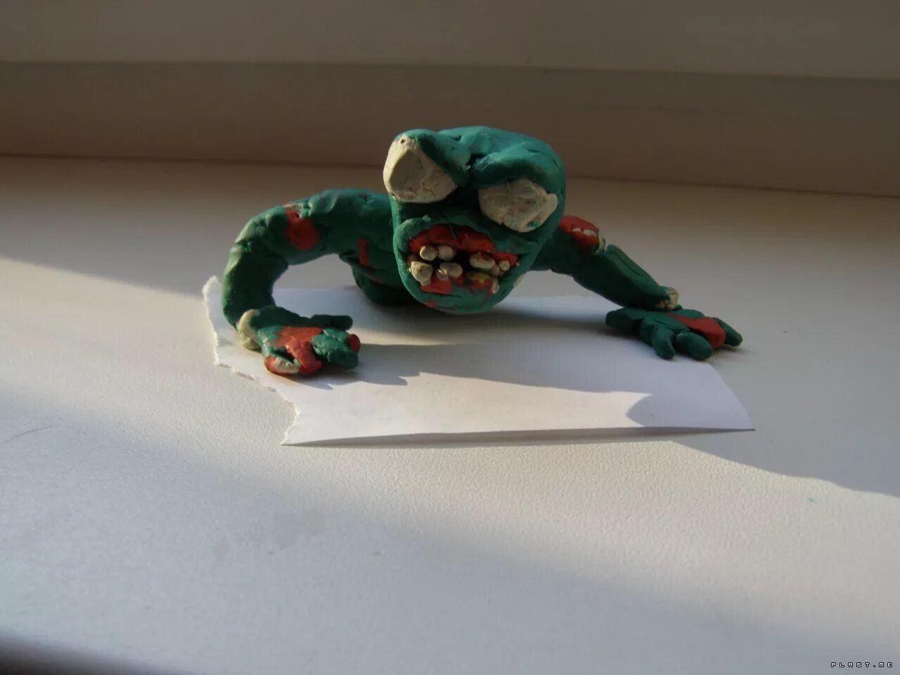 страшные персонажи из пластилина. растения против зомби из пластилина зомби. игрушки зомби апокалипсис. зомби фигурки из пластилина. зомби из пластилина.