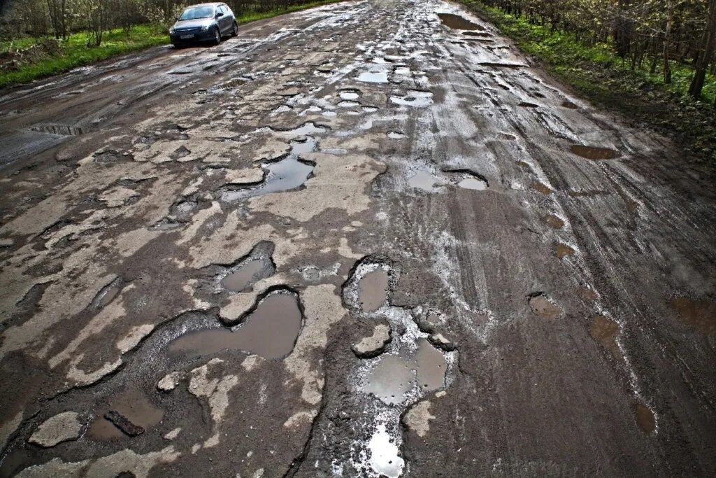 Закрытые дороги в россии. Плохая дорога. Разбитая дорога. Разбитые дороги России. Плохие дороги.