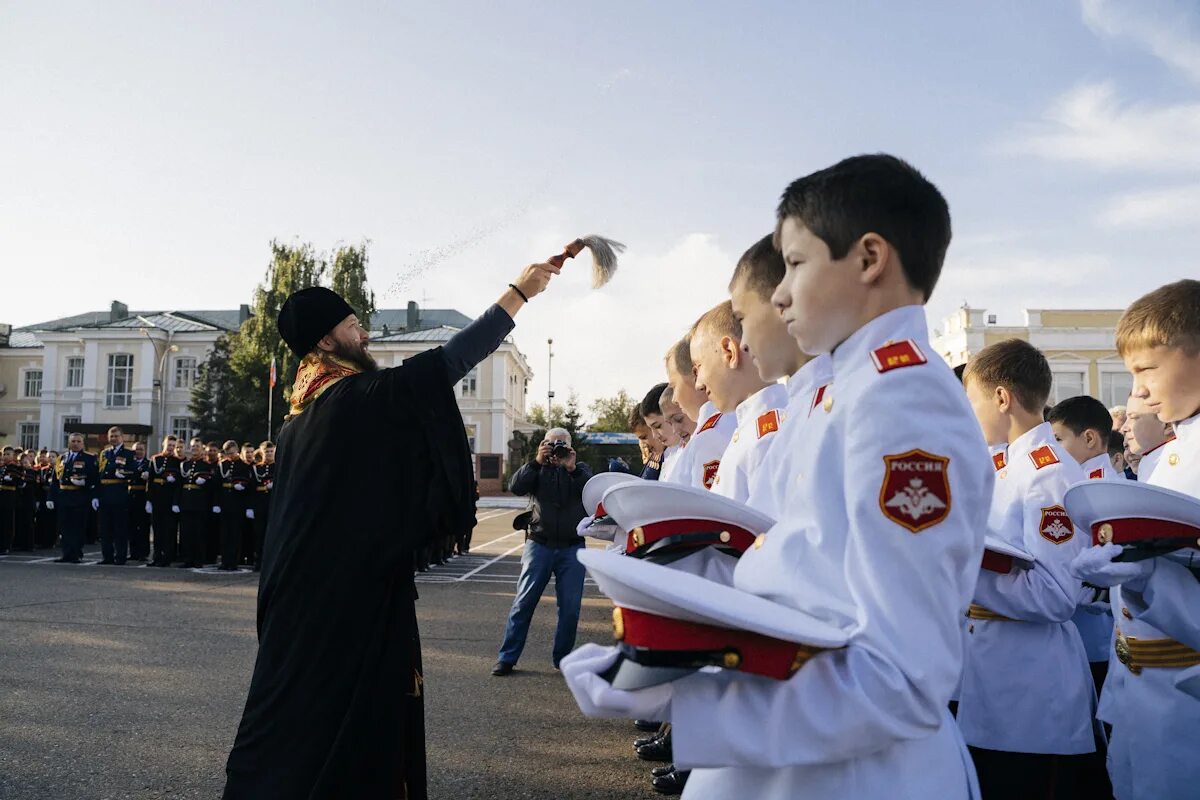 Омский кадетский сайт. Омский кадетский корпус. Омский кадетский военный корпус ВДВ. Кадеты Омск. Торжественные мероприятия кадетов.