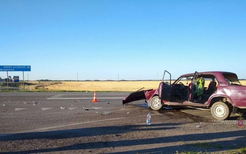 Погода волгоградская чернышковский х попов. ДТП В Чернышковском районе Волгоградской области. Нижнегнутов Чернышковский район Волгоградской области. Хутор Нижнегнутов Волгоградской области Чернышковский район. Авария на трассе Волгоград чернышки.