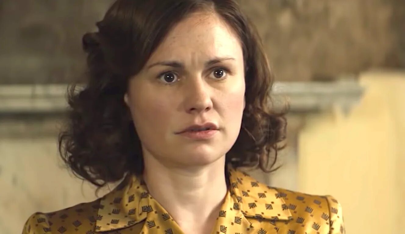 Tell it to the Bees(2019). Anna Paquin Holliday Grainger.