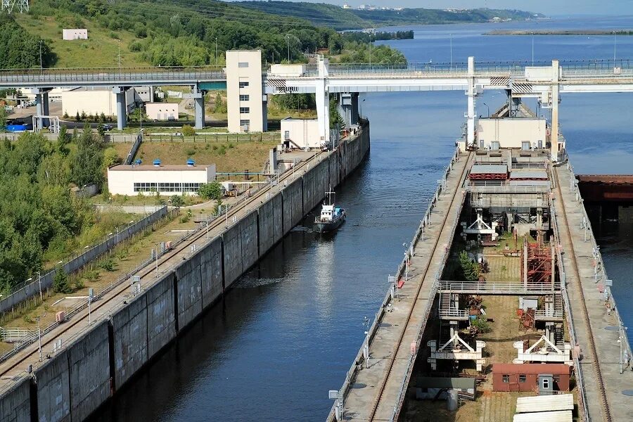 Проблема шлюза. Чебоксарская ГЭС шлюзы. Шлюз ГЭС Новочебоксарск. Чебоксарский гидроузел. Судоходные шлюзы Нижегородской ГЭС.