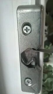 Замок для балконной двери