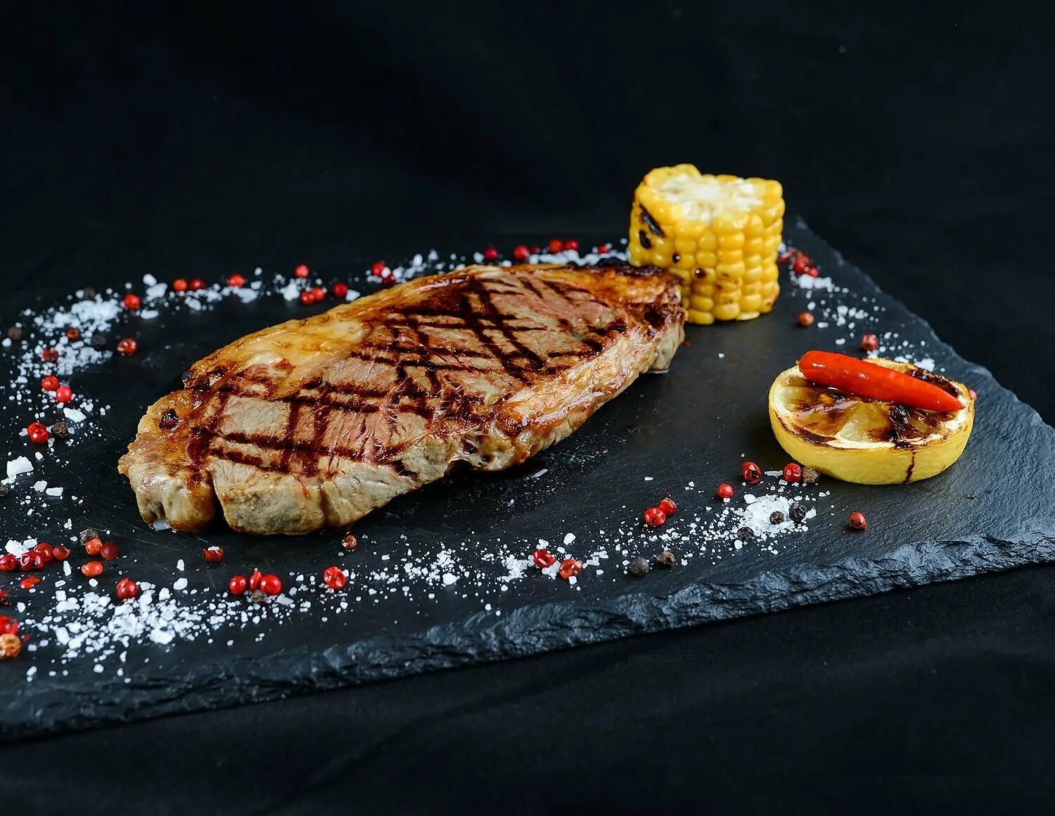 Фрэнк стриплойн. Стриплойн josper. Сирлоин-стейк. Стейк стриплойн на гриле. Сирлоин-стейк.