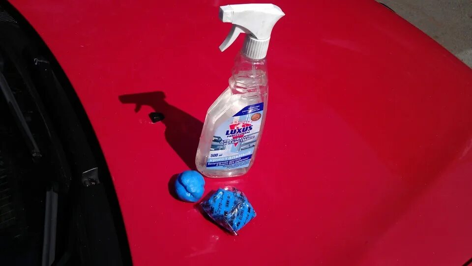Очистка автомобиля глиной. Глина 3м для очистки кузова. Полировка кузова глина. Абразивная глина для полировки автомобиля. Синяя глина для чистки автомобиля.