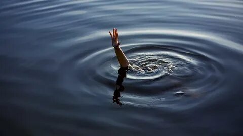 С ней произошло в воде