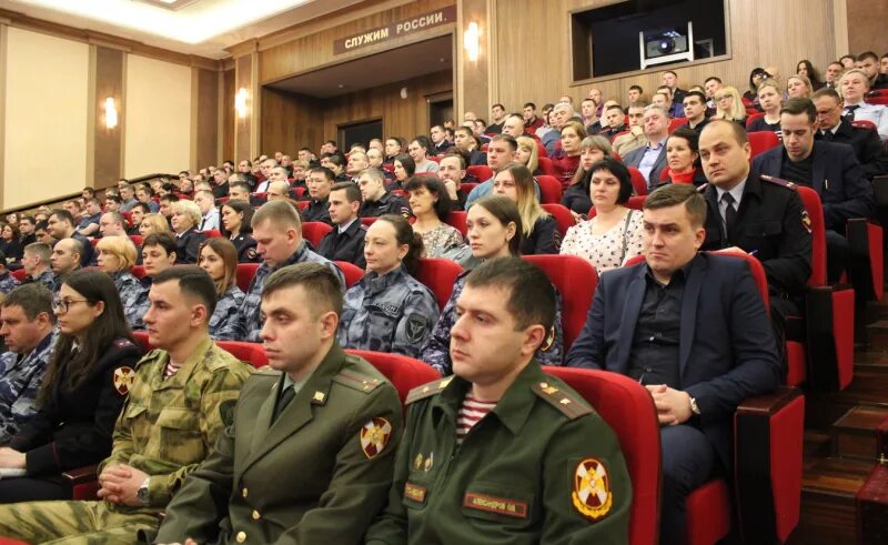 Всероссийский центр повышения квалификации. Институт повышения квалификации мвд домодедово. всероссийский институт повышения квалификации сотрудников мвд. випк домодедово мвд. учебный центр мвд домодедово.