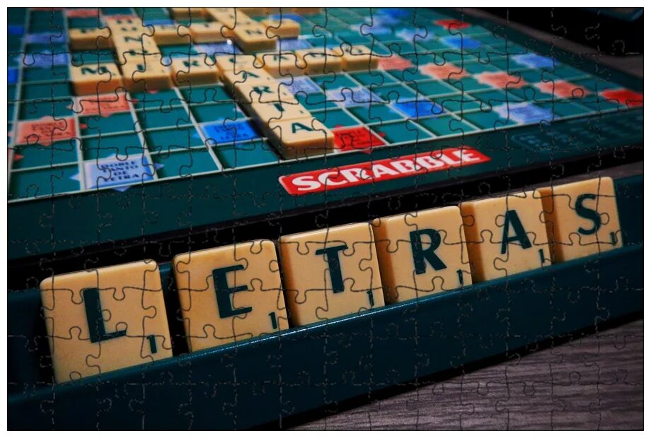 Настольная игра скрэббл. Скрэббл. Scrabble настольная игра. Скрабл кости. Вечер настольных игр.